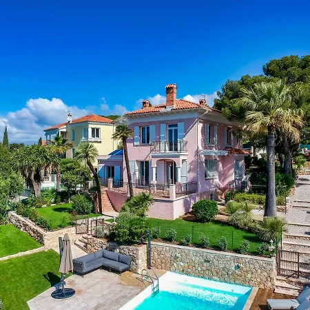 Stunning Seaview Villa. Sur *