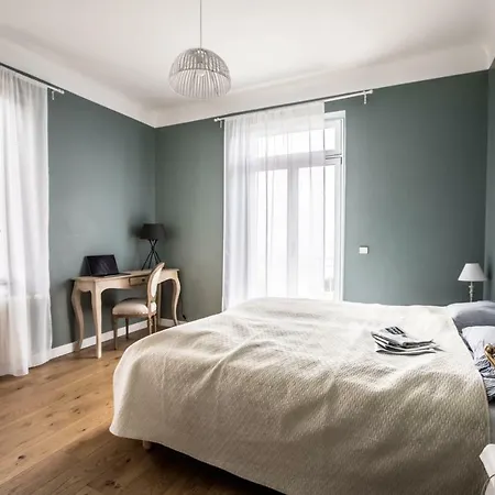 Stunning Seaview Villa. Sur