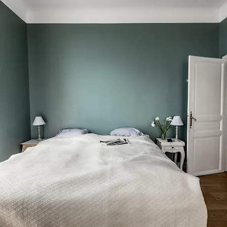 Stunning Seaview Villa. Sur